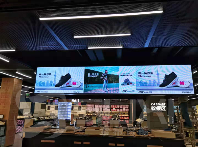 商場(chǎng)專(zhuān)賣(mài)店廣告宣傳LED室內(nèi)全彩顯示屏P3.0案例